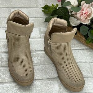 Steve Madden Taupe High-Top Sneakers